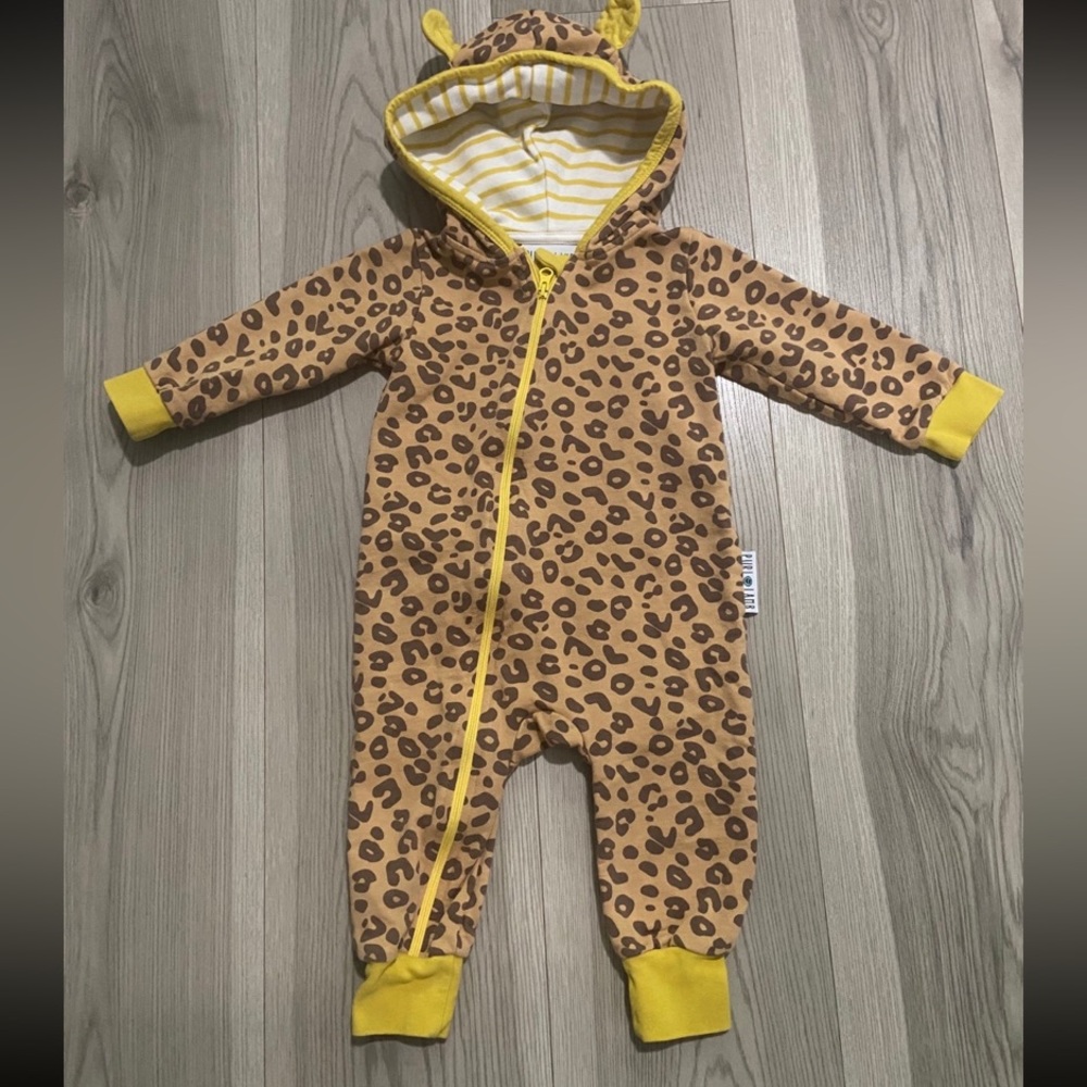NWOT Hooded Giraffe Jumper 6-12 Months